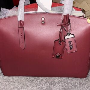 Coach Elegant Burgundy Leather Tote Bag